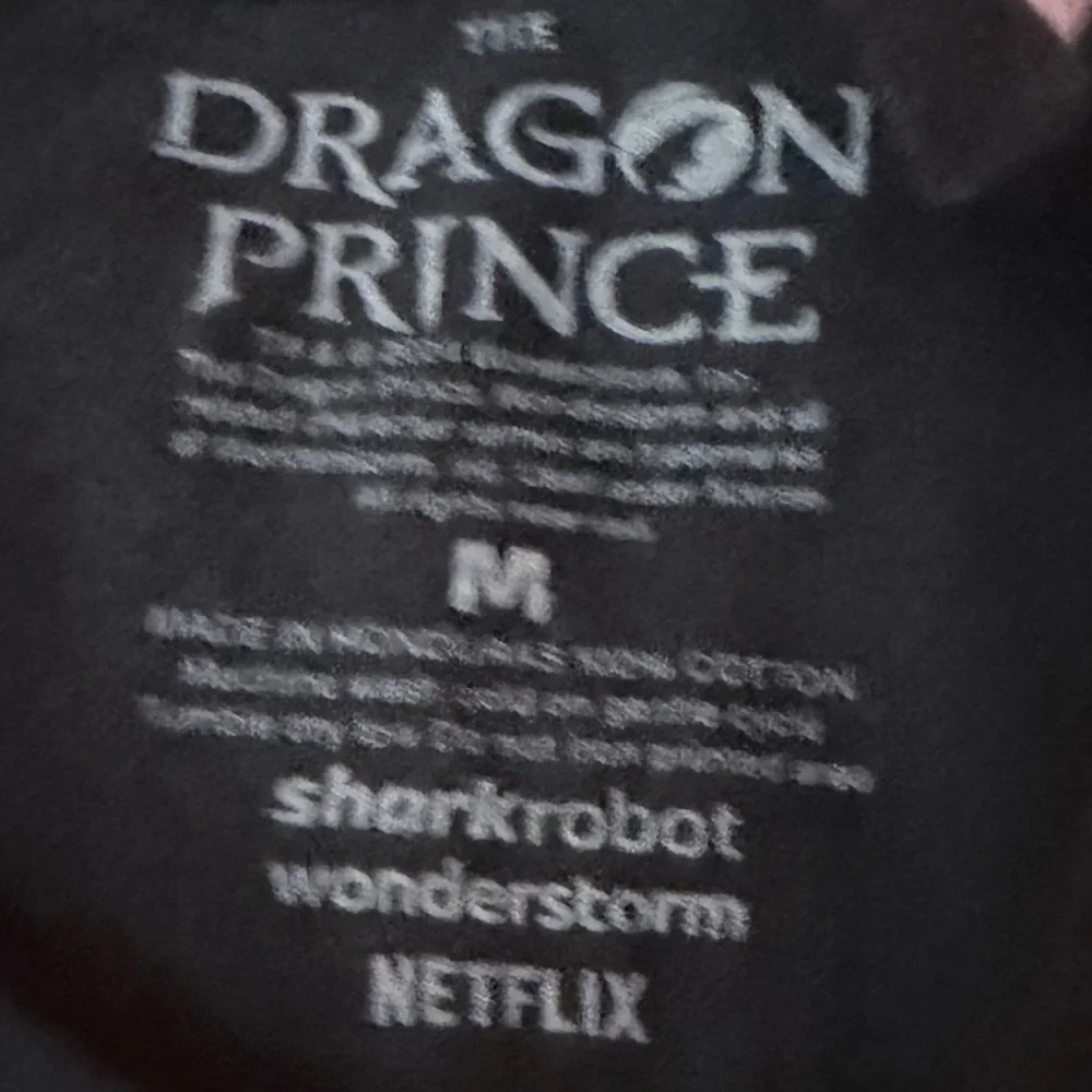 The Dragon Prince Claudia Drowning in Darkness Netflix t shirt Size Medium‎ NWOT
